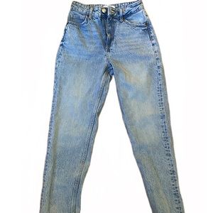 Zara Jeans Women’s size 2 Blue Straight Fit
